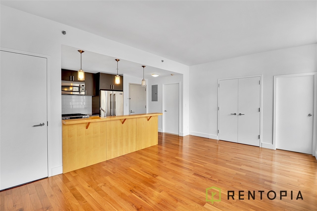 63 Roebling Street - Photo 3