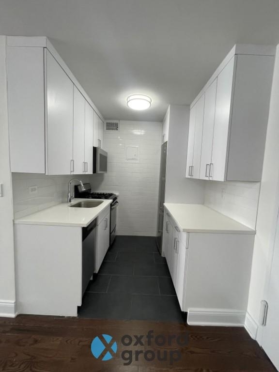 East 89th Street - Photo 4