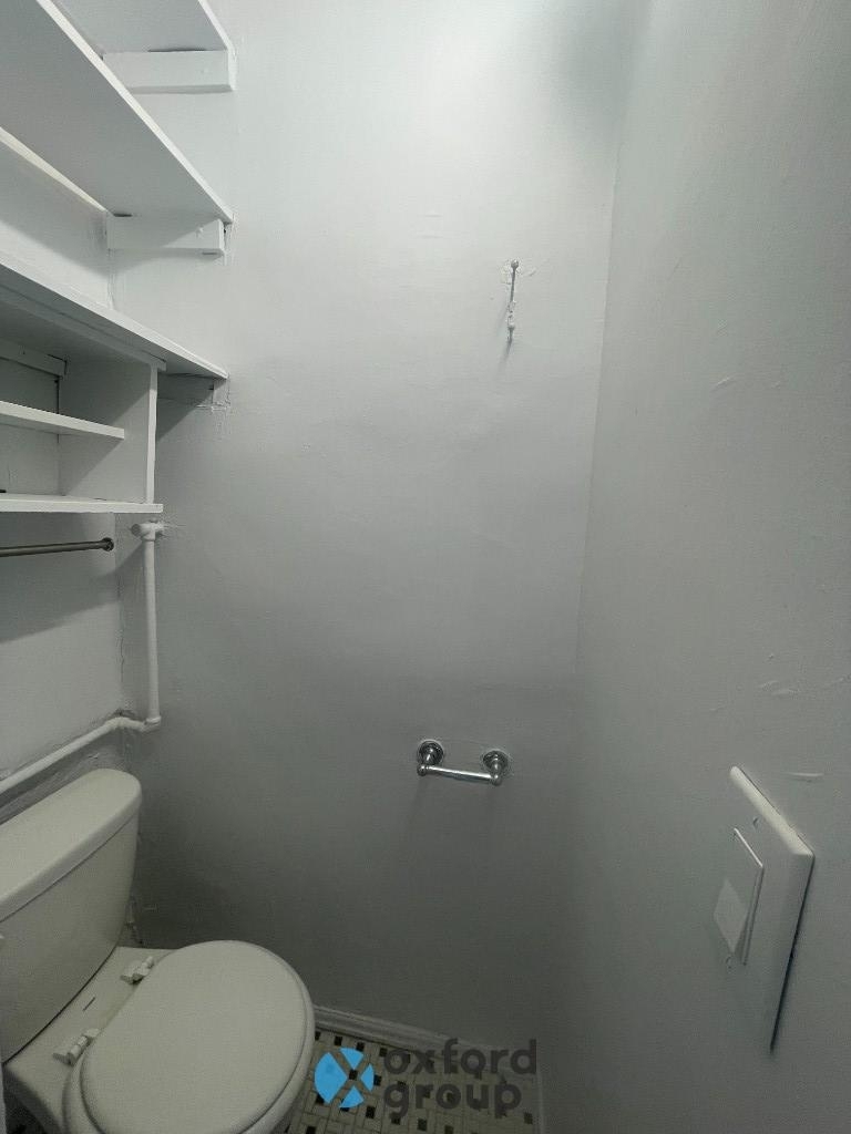 1st Avenue - Photo 2