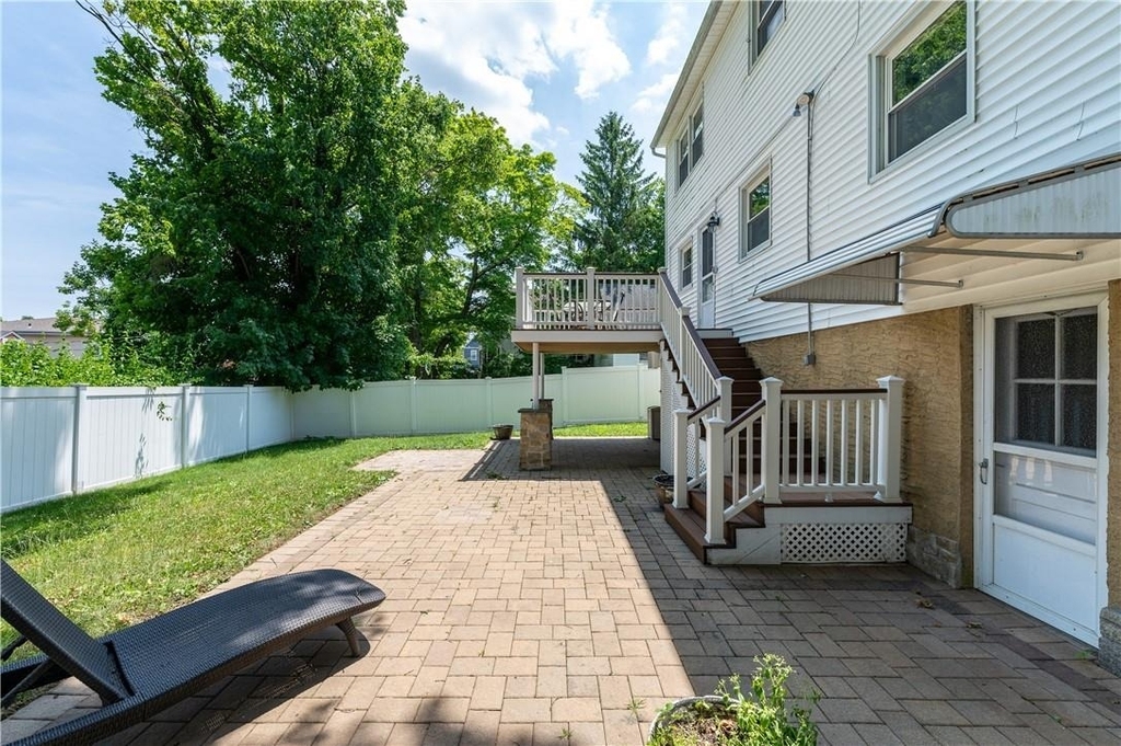 79 Broadway - Photo 18