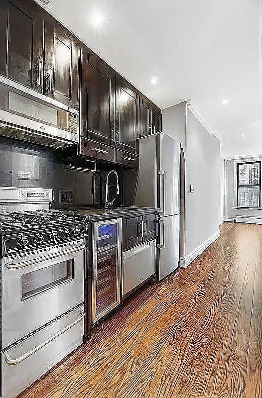 188 Ave B - Photo 3