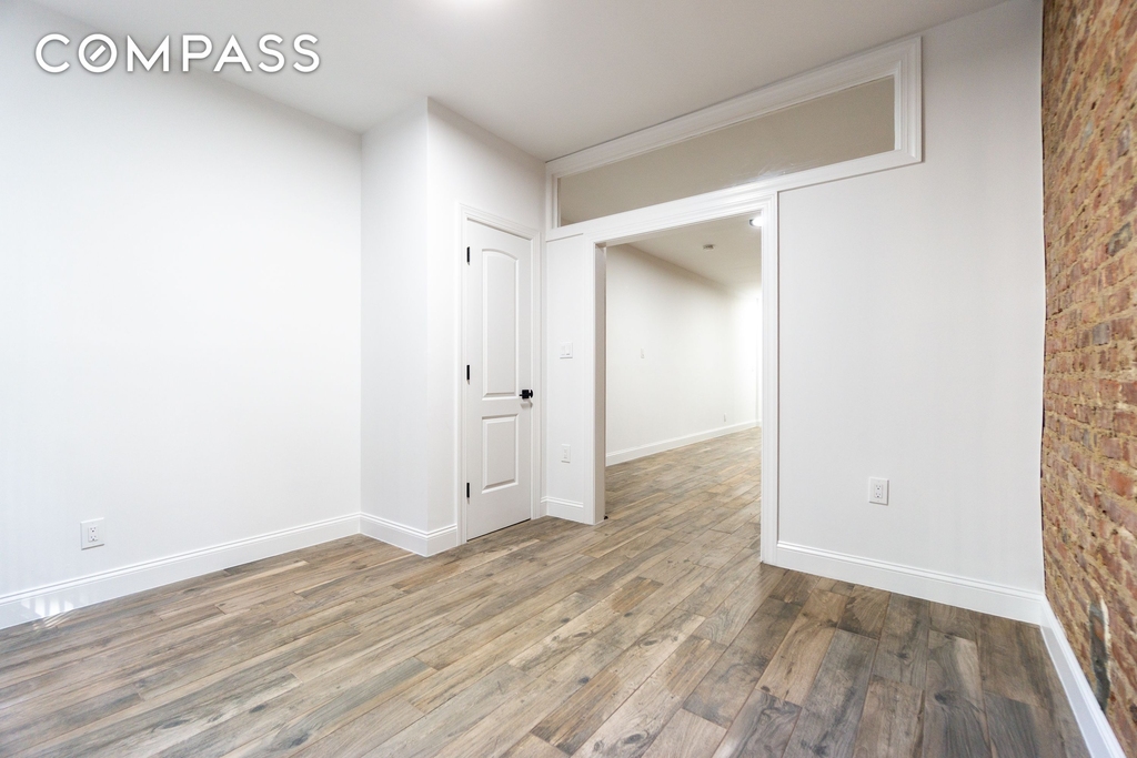 315 East 5th Street - Photo 3