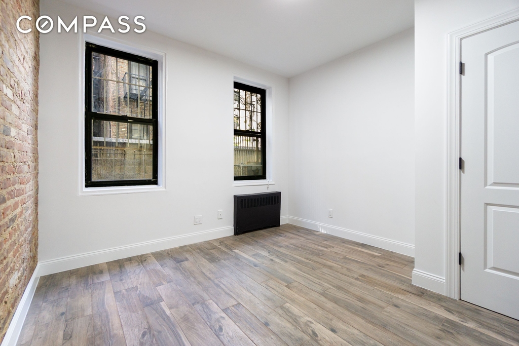 315 East 5th Street - Photo 2