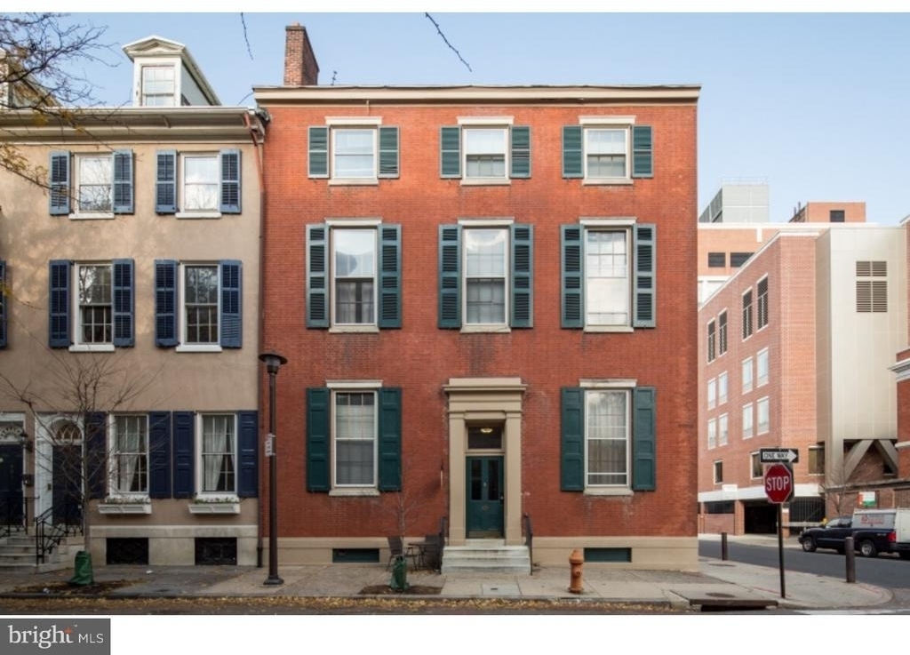 901 Clinton Street - Photo 0