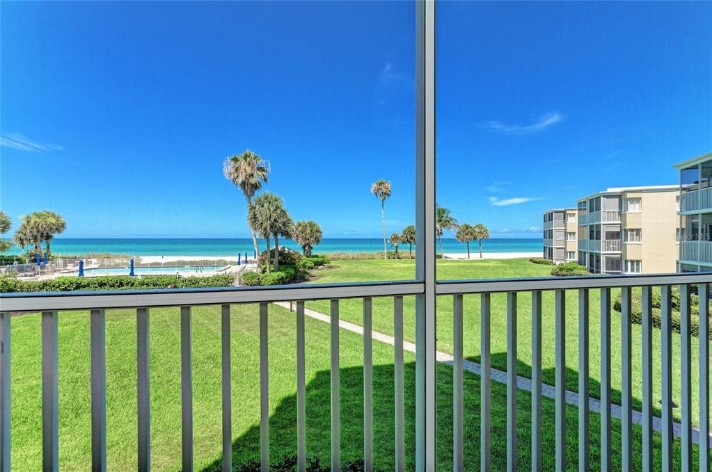 4825 Gulf Of Mexico Drive - Photo 26