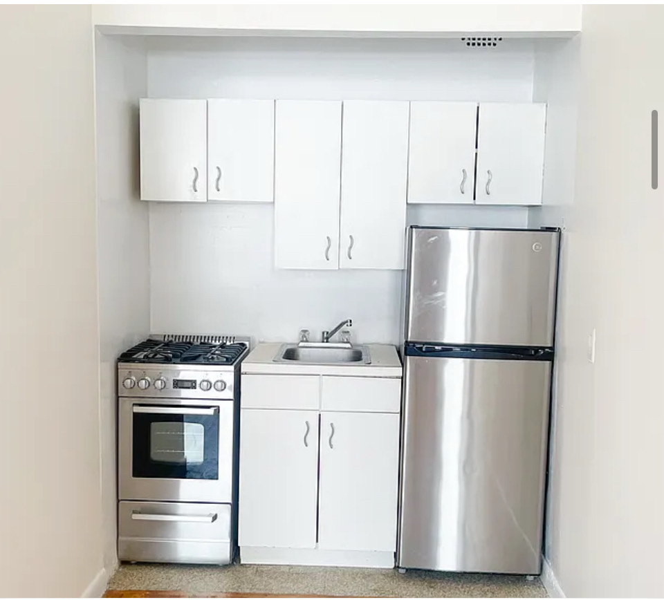 East 84th Street - Photo 1