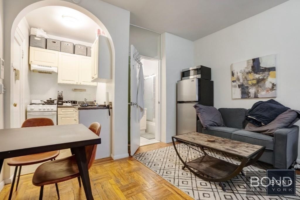 East 33rd Street - Photo 2