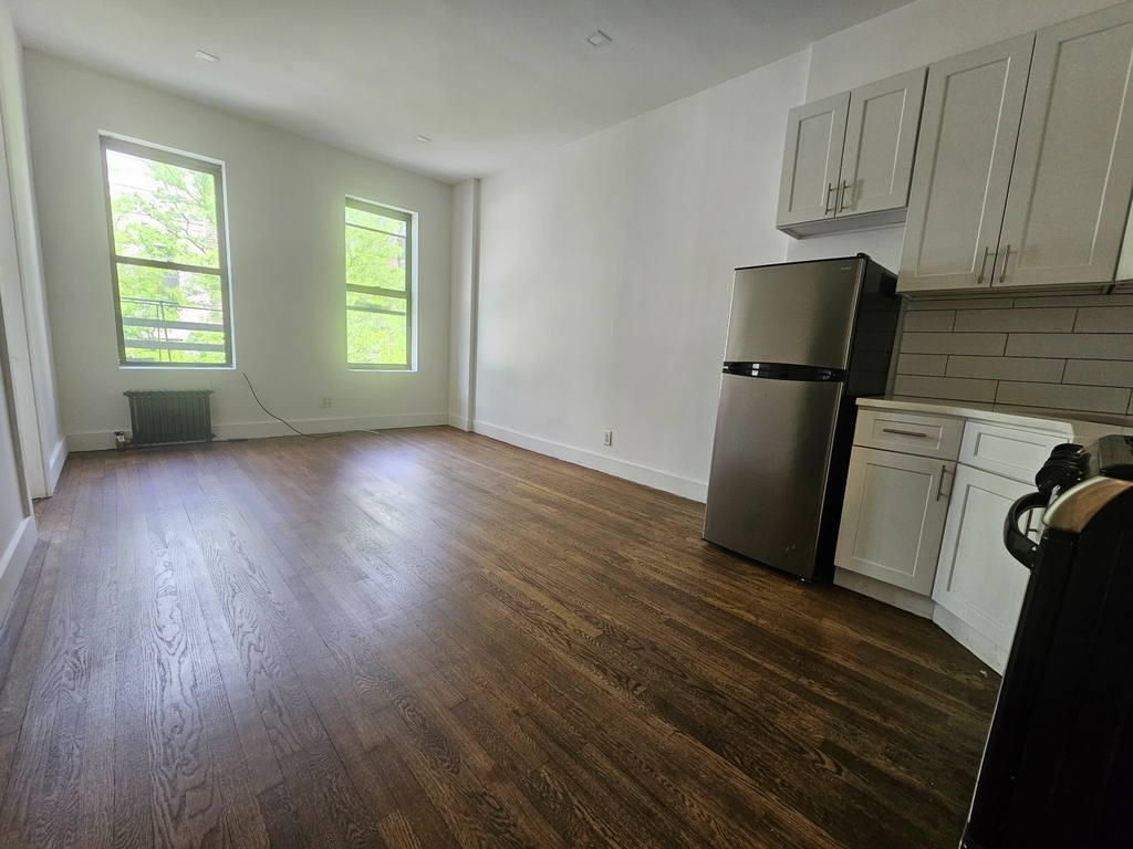 156 East 85th Street - Photo 4