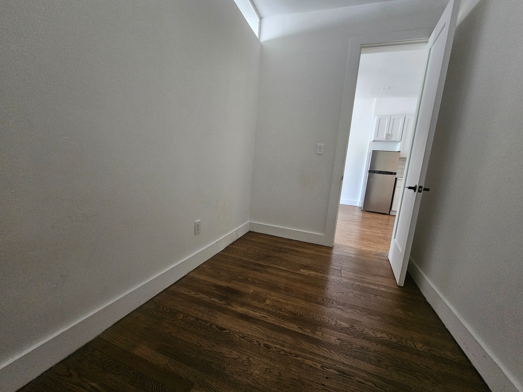 156 East 85th Street - Photo 7