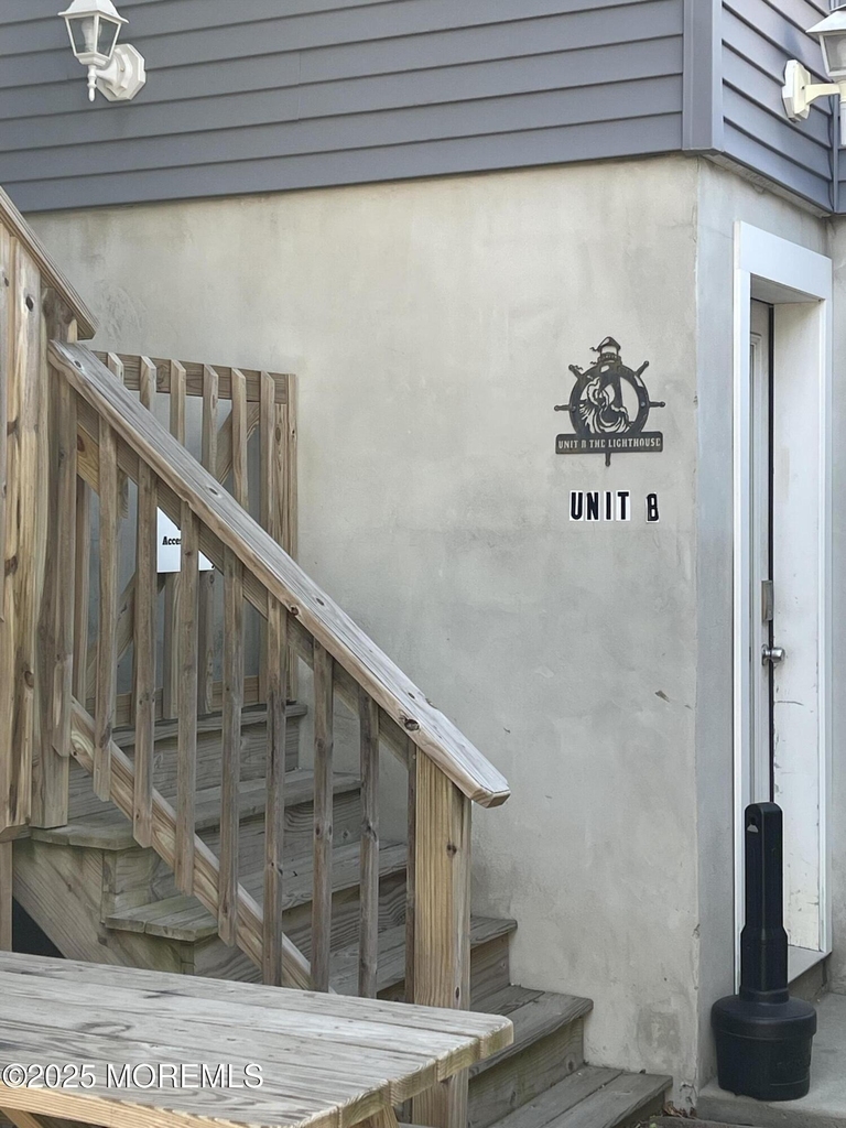 241 Hiering Avenue - Photo 1