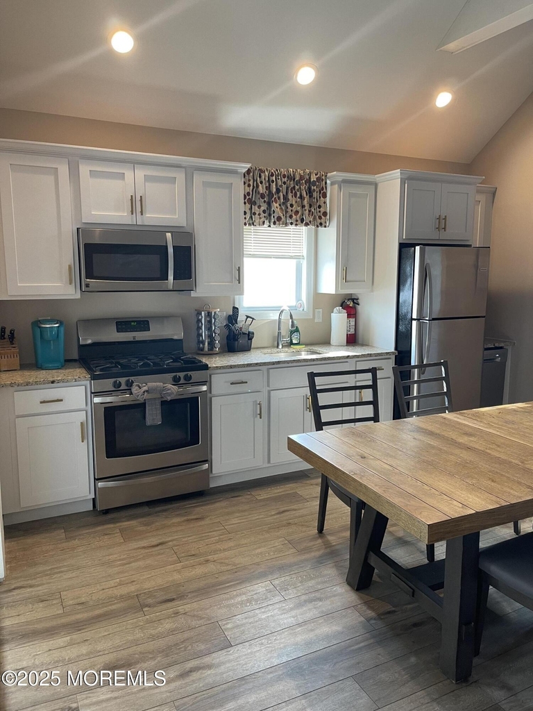 241 Hiering Avenue - Photo 36