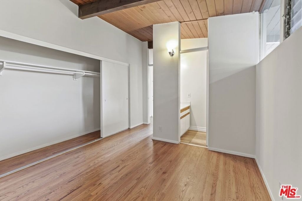 11133 Rose Avenue - Photo 6