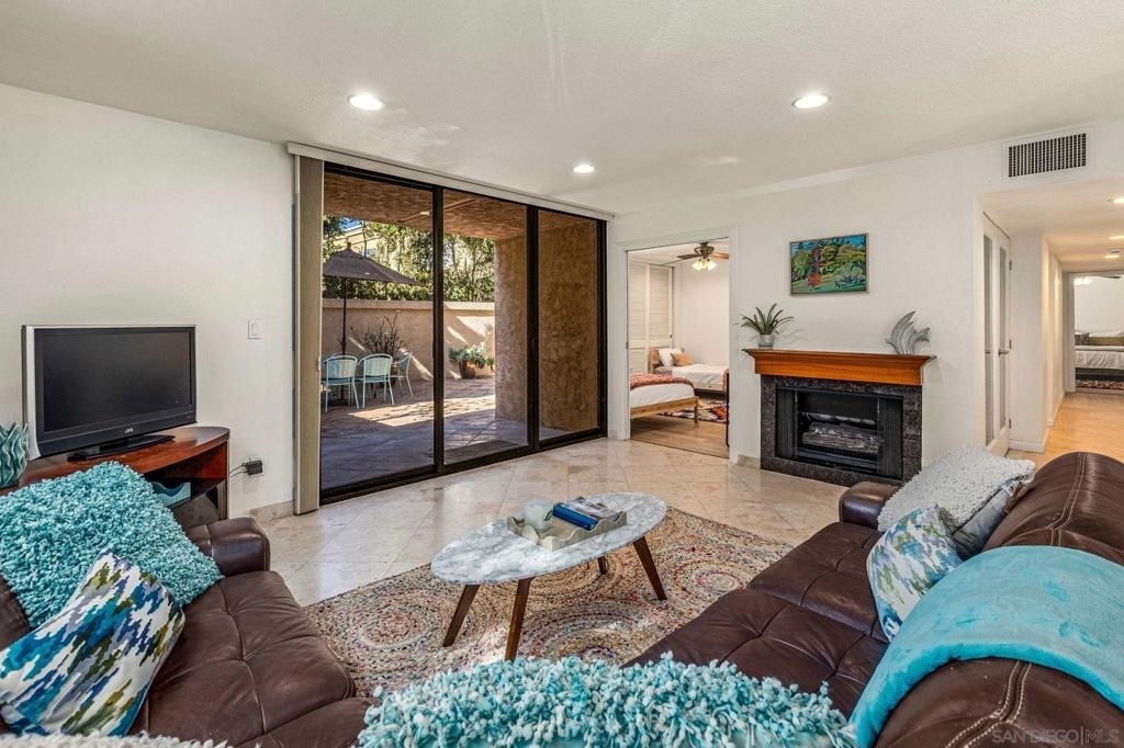 2420 Torrey Pines Rd - Photo 8