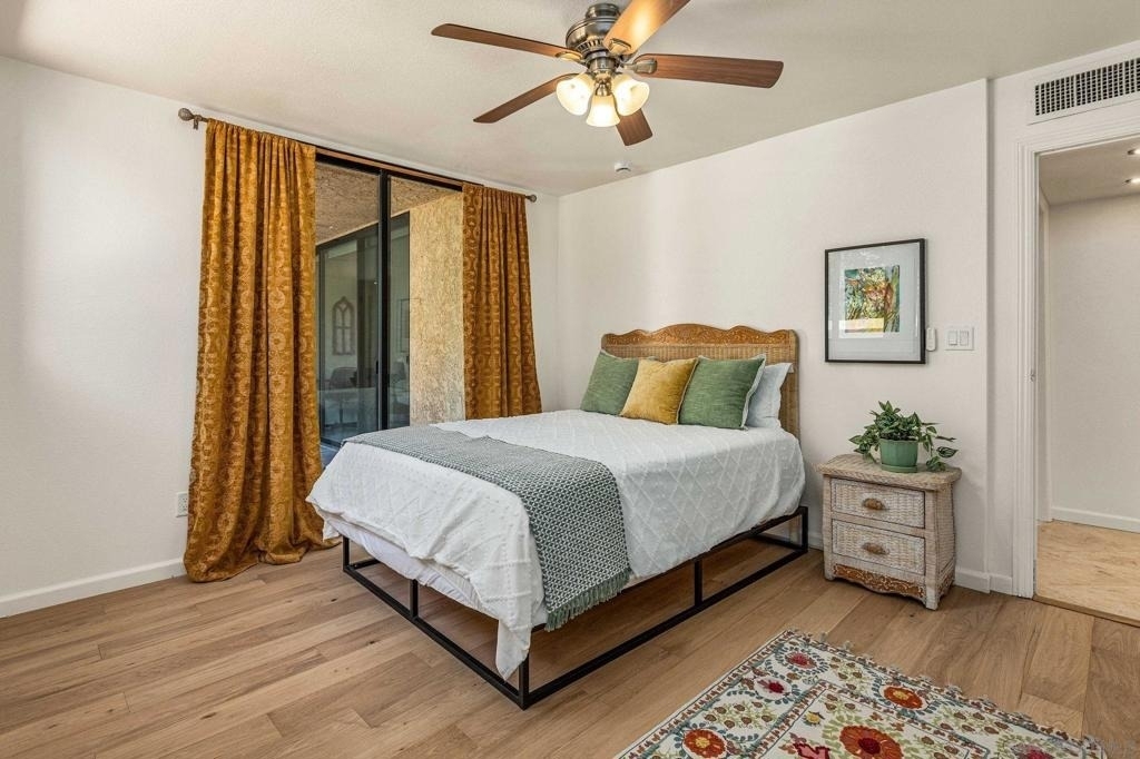 2420 Torrey Pines Rd - Photo 10