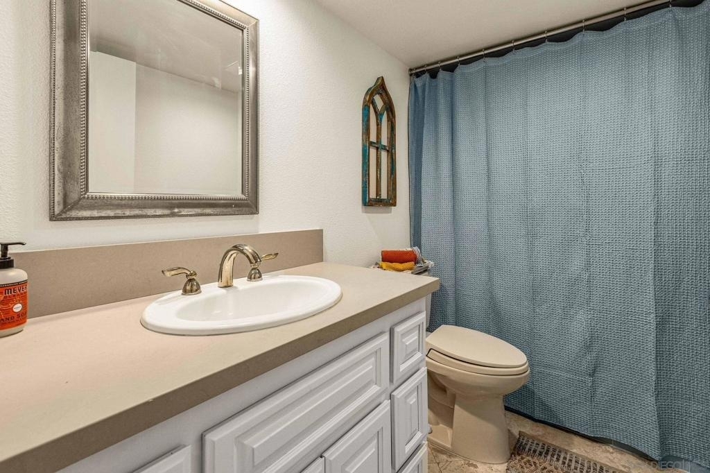 2420 Torrey Pines Rd - Photo 13