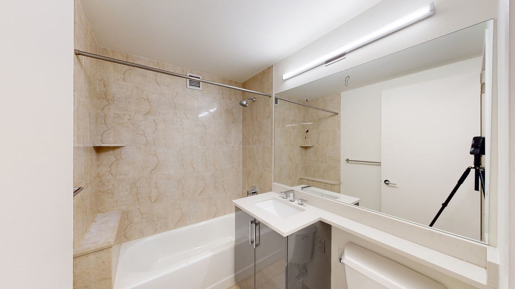 10 Hanover Square - Photo 4