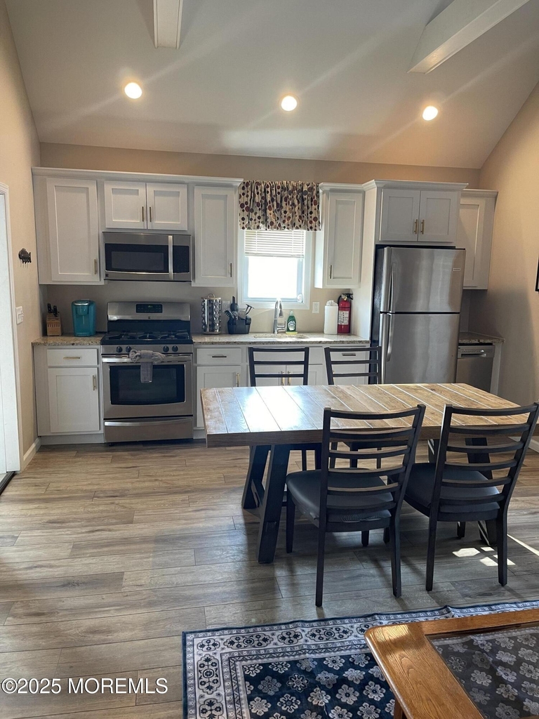 241 Hiering Avenue - Photo 10