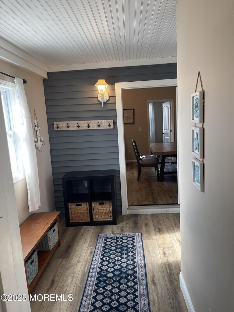 241 Hiering Avenue - Photo 7