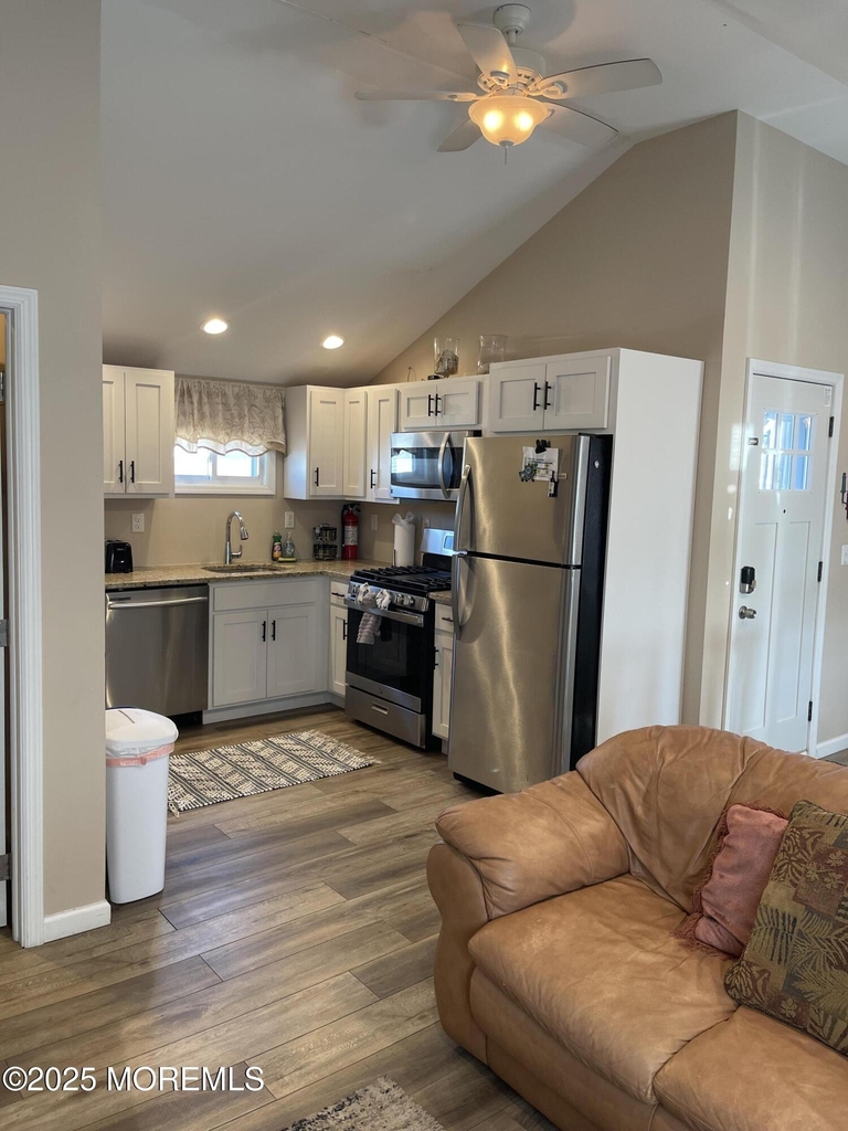 241 Hiering Avenue - Photo 10