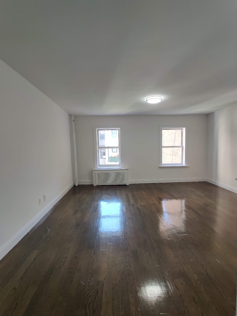 5th Ave/64 - Photo 1