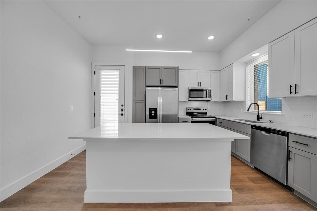1601-308 Mustang Drive - Photo 5