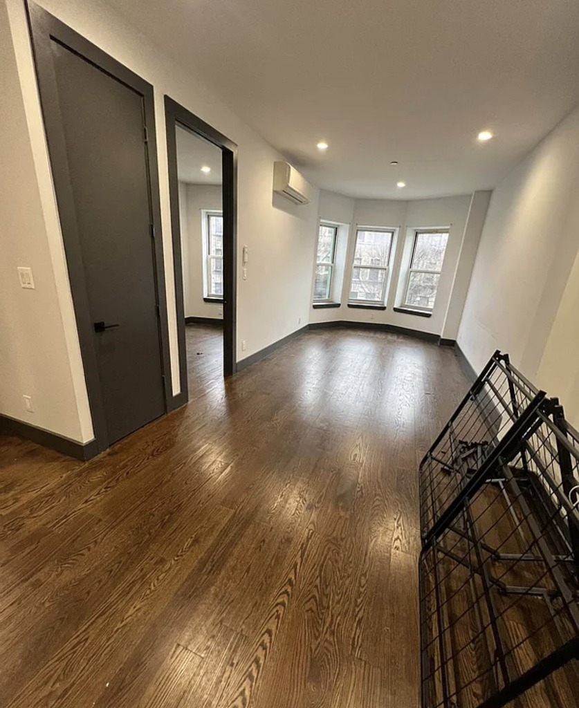 2109 Regent Place - Photo 1