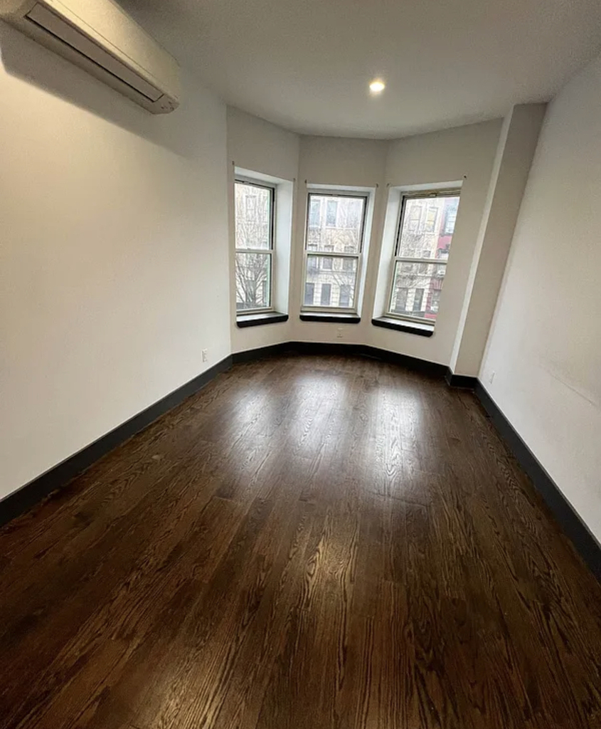 2109 Regent Place - Photo 6