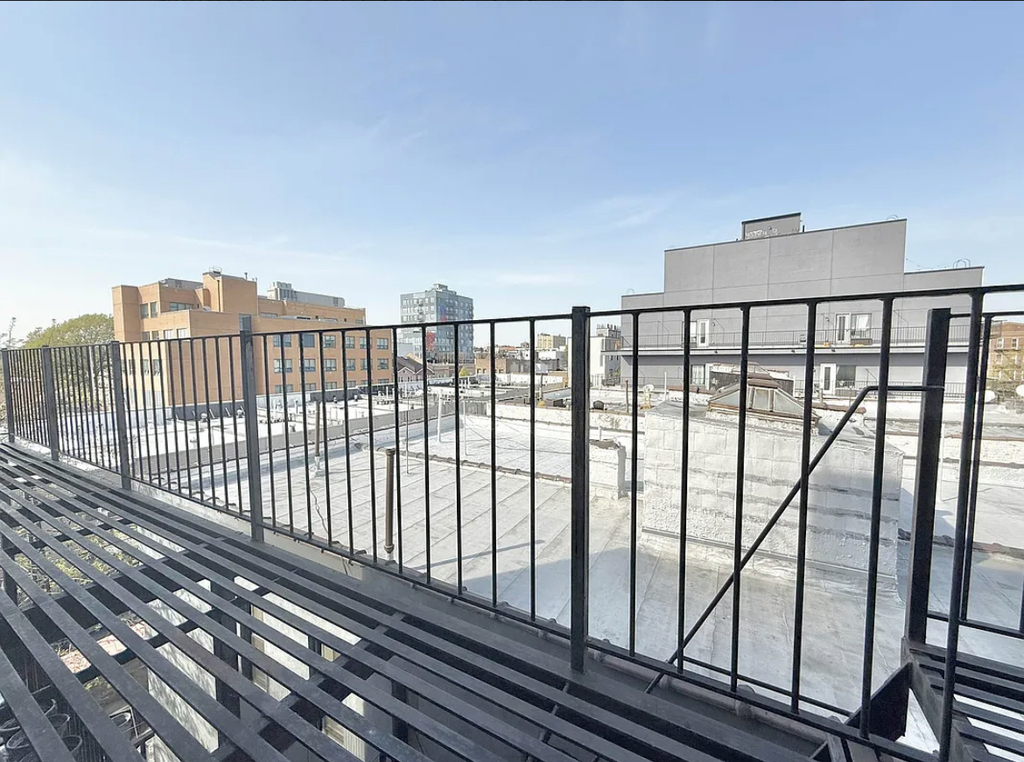 321 Woodbine Street - Photo 6