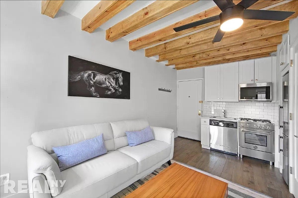 56 Jane Street - Photo 1