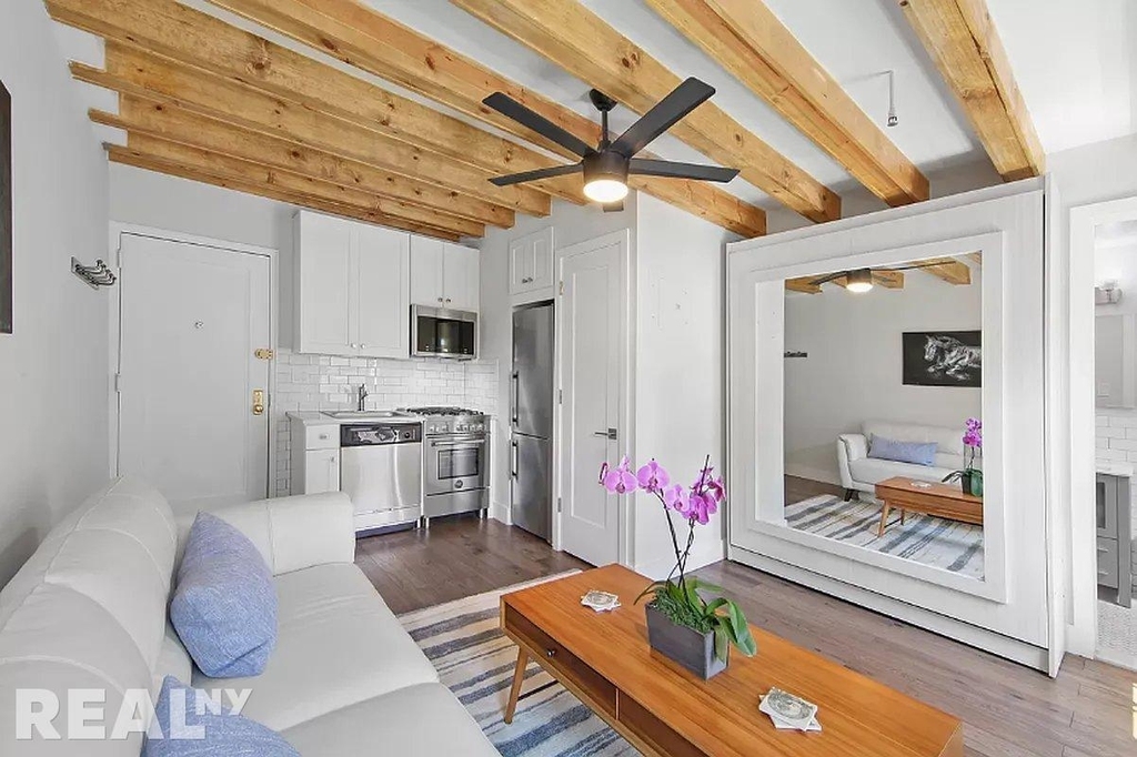 56 Jane Street - Photo 0