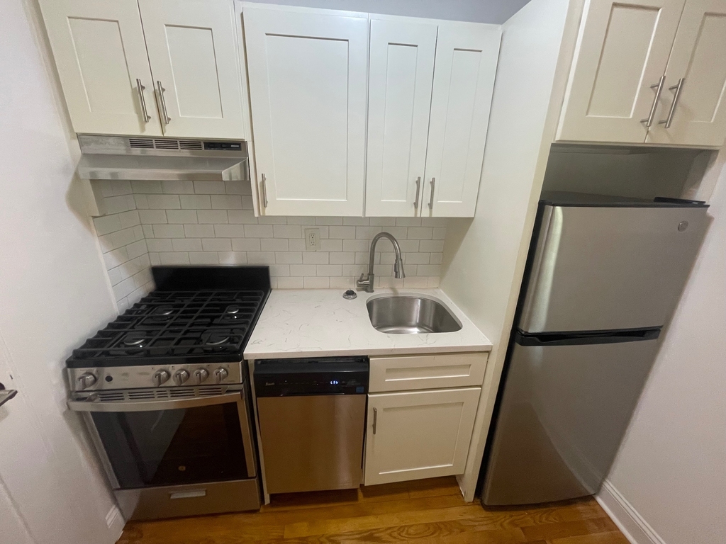 75-5 113th Street - Photo 0
