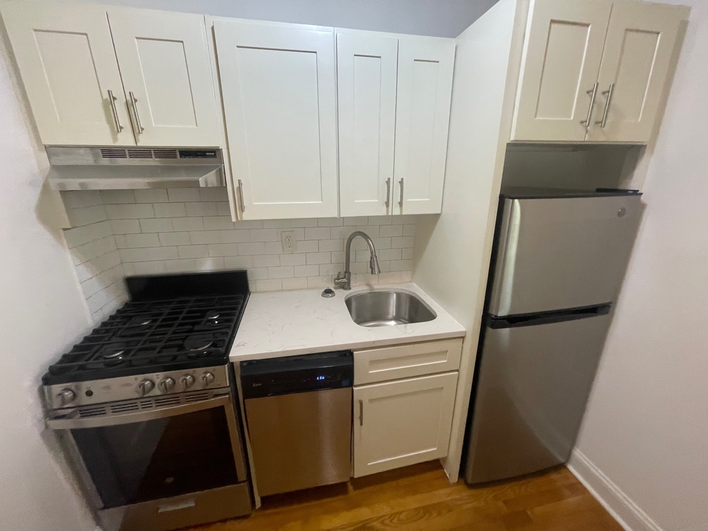 75-5 113th Street - Photo 1