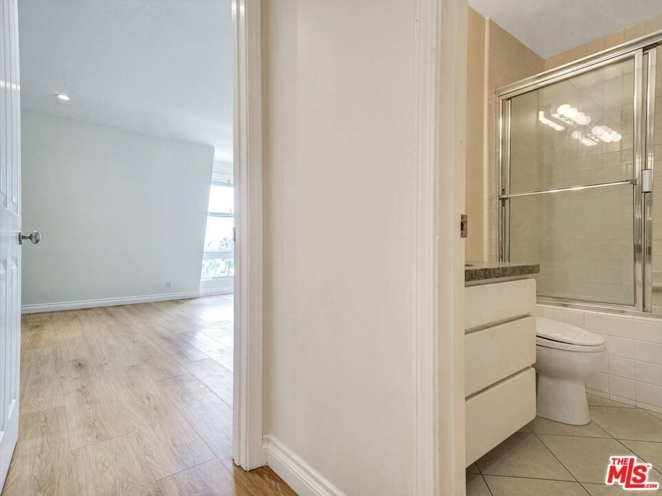 23901 Civic Center Way - Photo 29