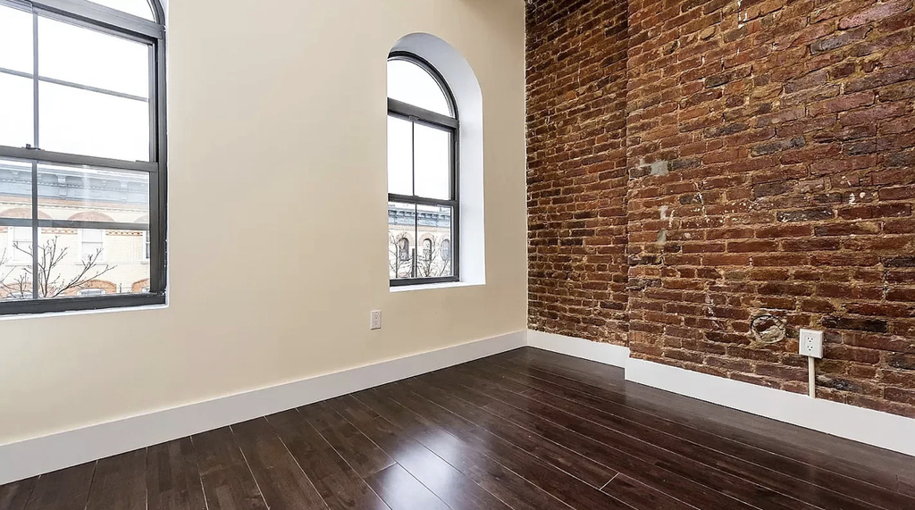 18-68 Madison Street - Photo 0