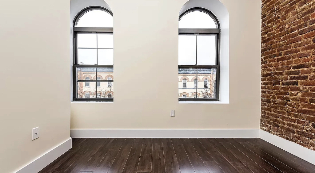 18-68 Madison Street - Photo 9