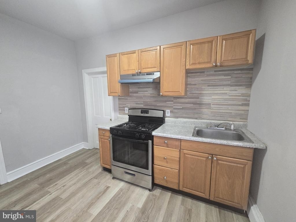 5526 N Mascher Street - Photo 4