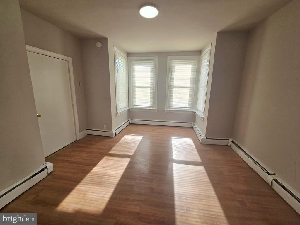5526 N Mascher Street - Photo 9