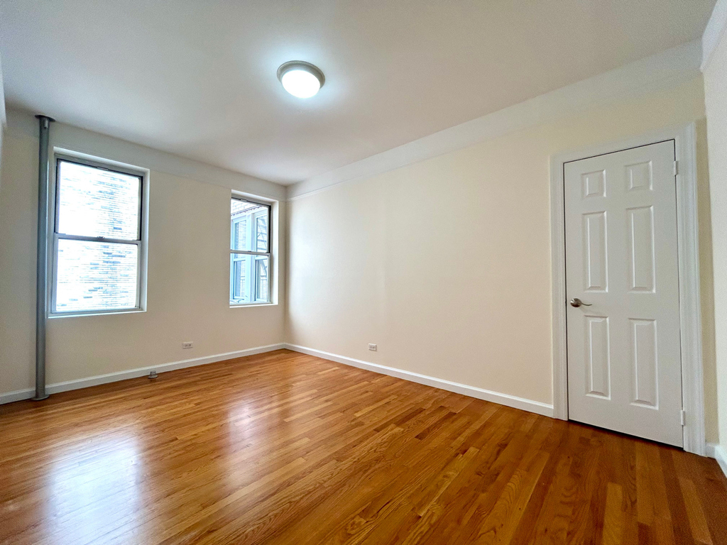 West 13th Street - Photo 3