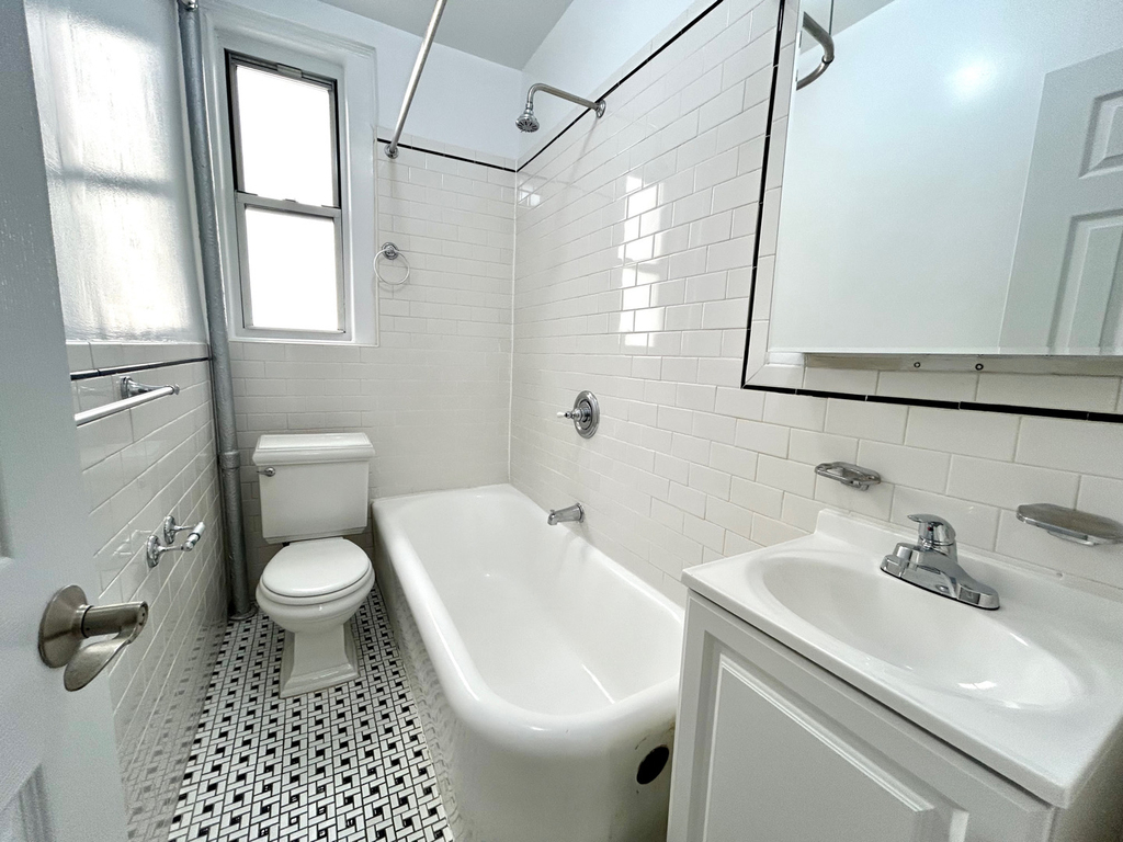 West 13th Street - Photo 5