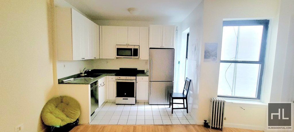 East 80 Street - Photo 1