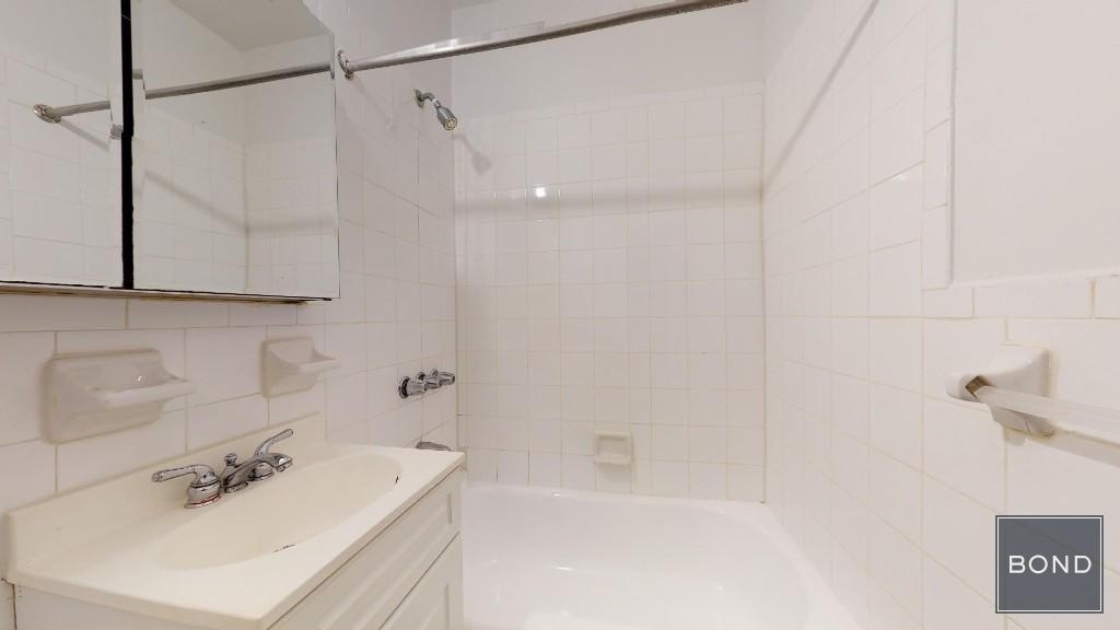 East 38th Street - Photo 7