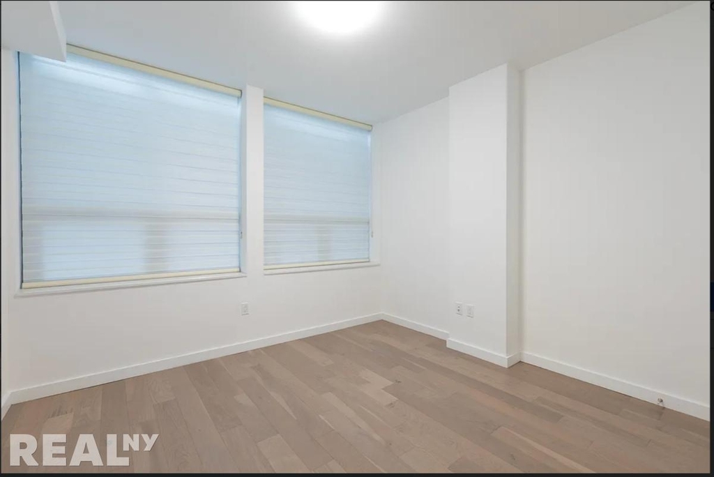 Columbia Heights - Photo 3