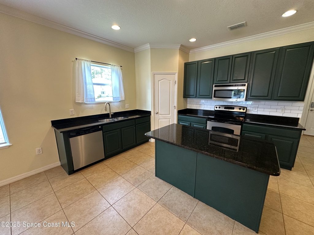 3995 Aria Drive - Photo 6