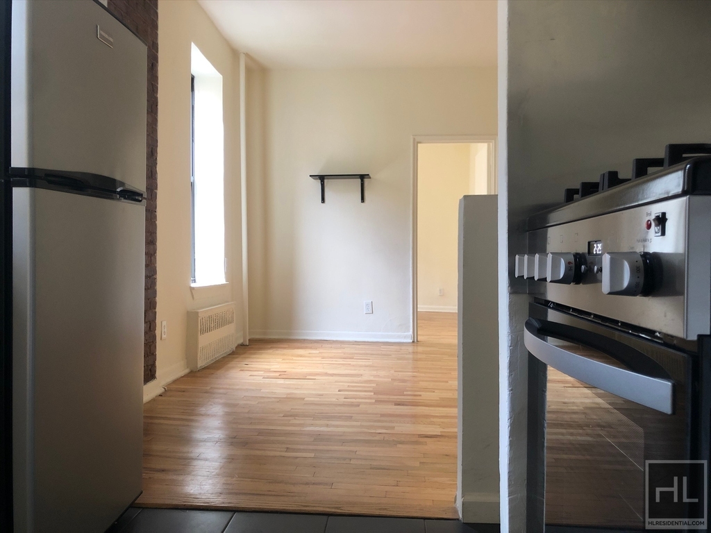 West 84th Street - Photo 1