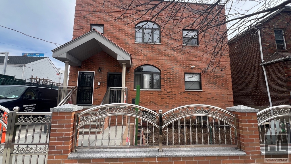 1695 Albany Avenue - Photo 23