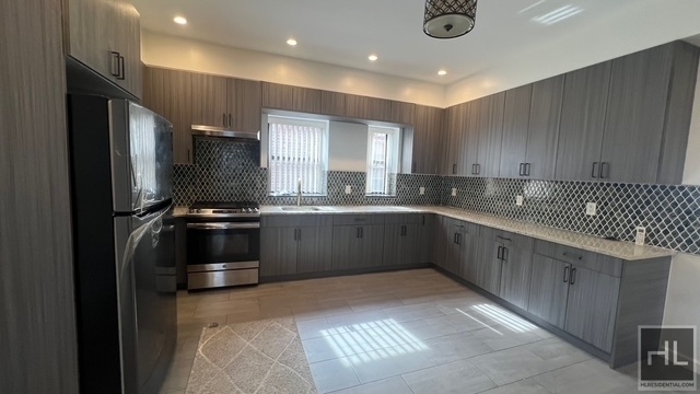 1695 Albany Avenue - Photo 2
