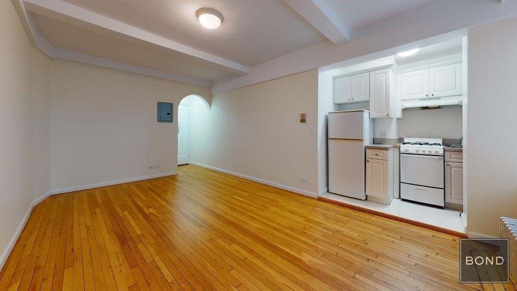 850 Amsterdam Avenue - Photo 0