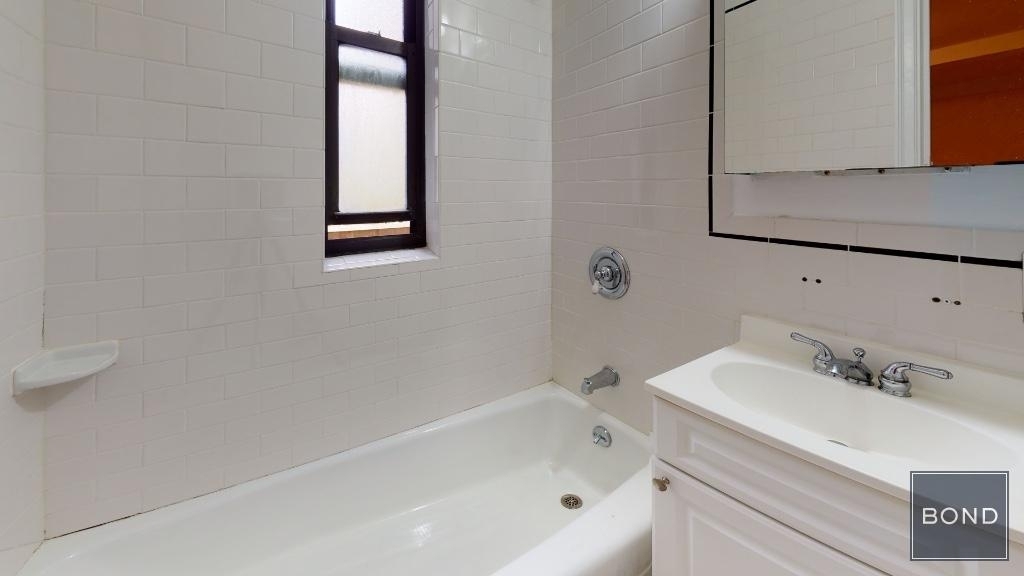 850 Amsterdam Avenue - Photo 3