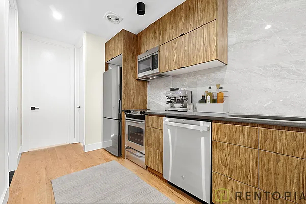 28 Richardson Street - Photo 2