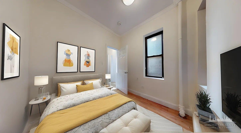 2nd Ave - Photo 3